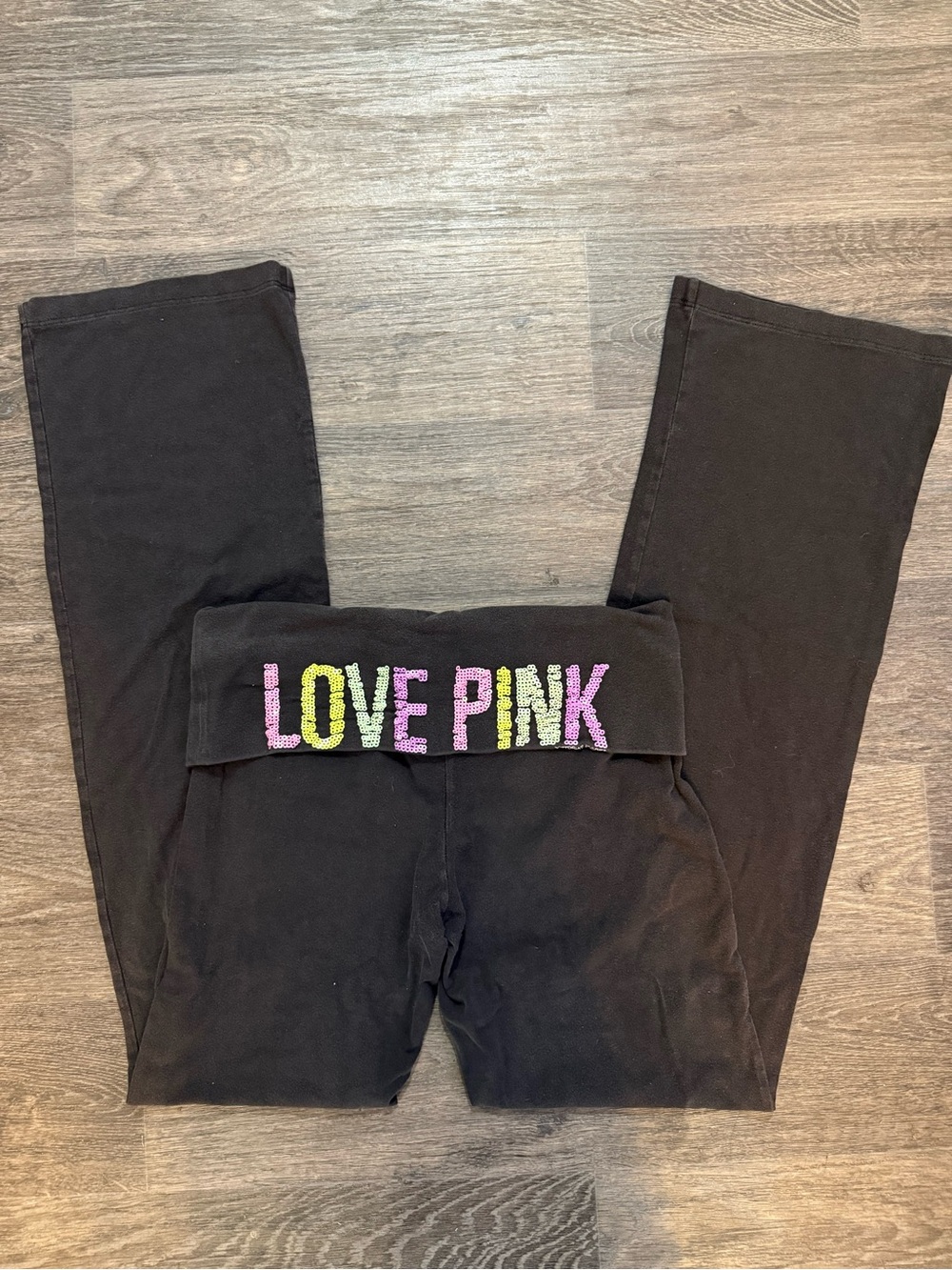Y2K PINK Fold-Over Flare Leggings with Multicolor Sequin 'LOVE PINK' Logo